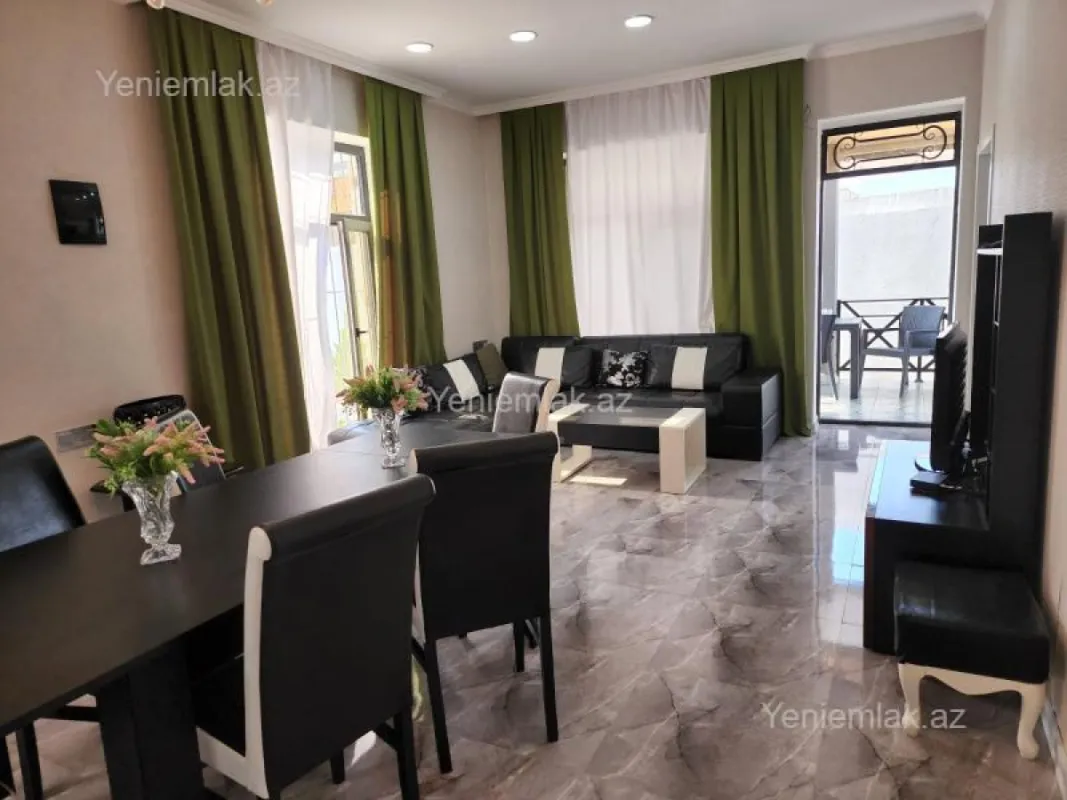 Satılır 4 otaqlı həyət evi 180 m²