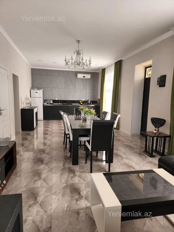 Satılır 4 otaqlı həyət evi 180 m²