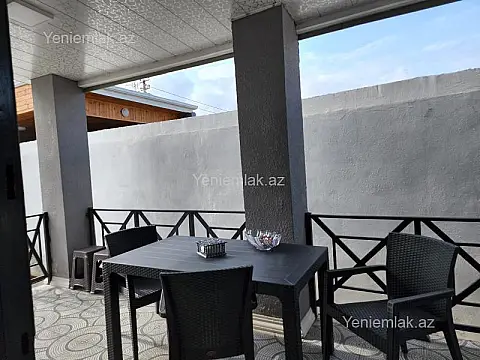 Satılır 4 otaqlı həyət evi 180 m²