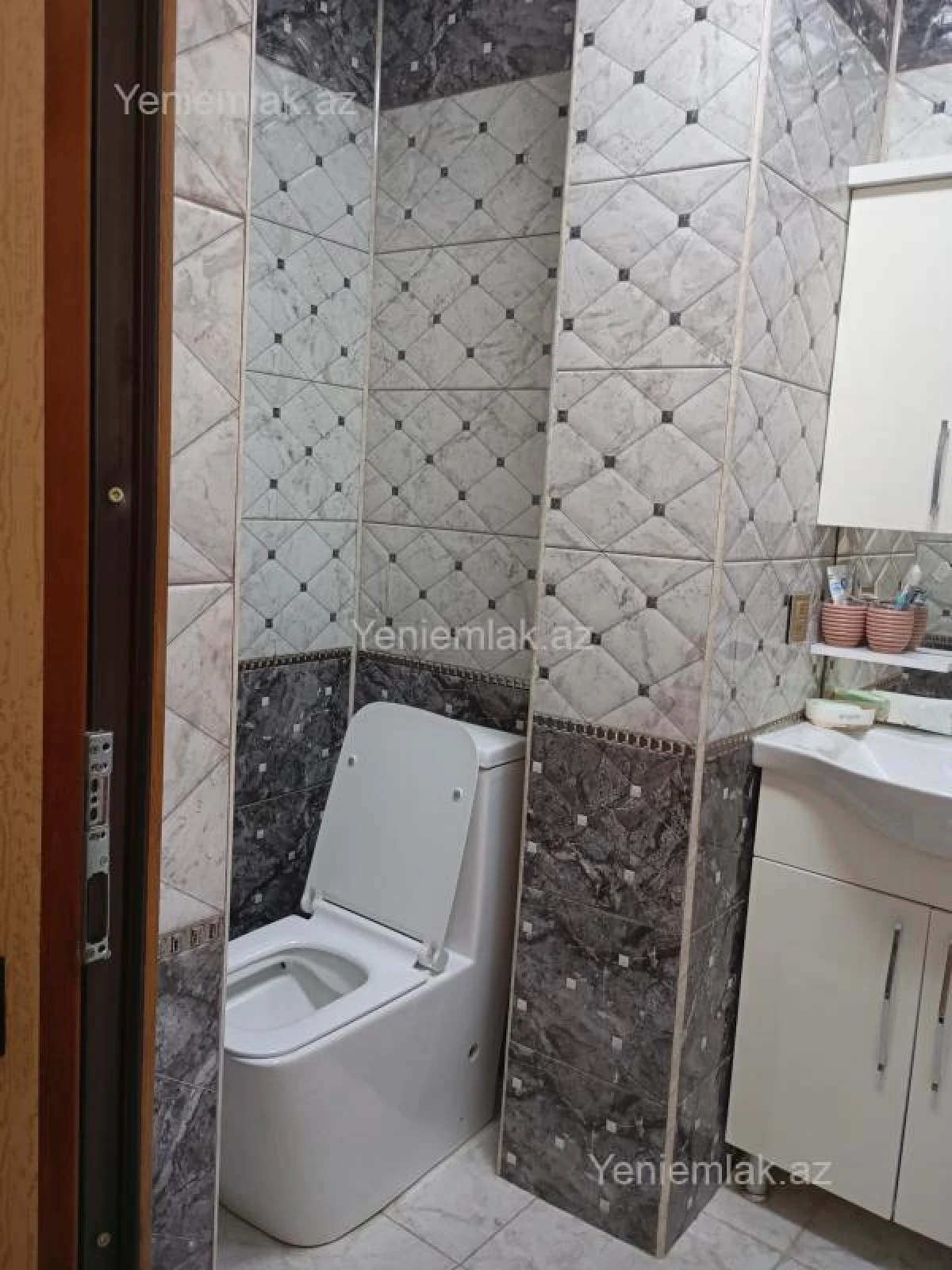 Satılır 3 otaqlı köhnə tikili 72 m²