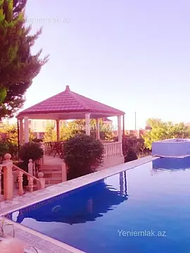 Satılır 7 otaqlı həyət evi 250 m²