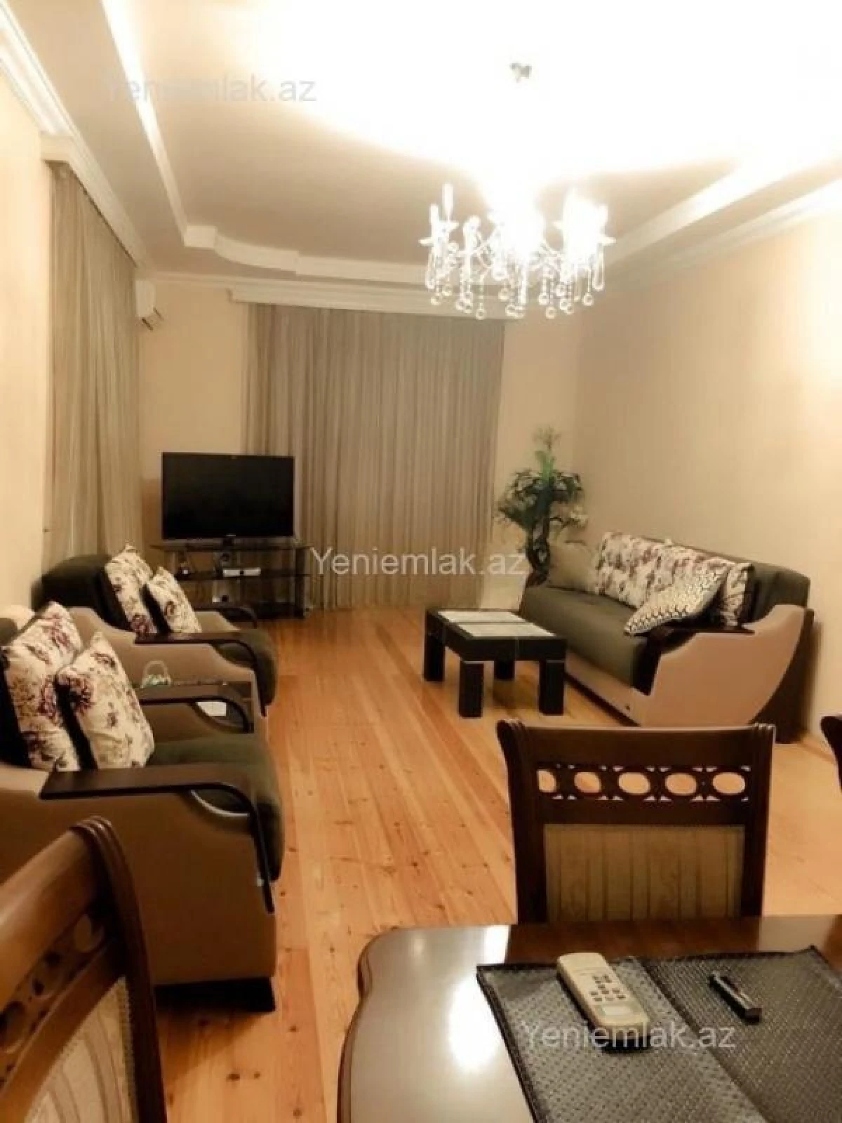 Satılır 7 otaqlı həyət evi 250 m²