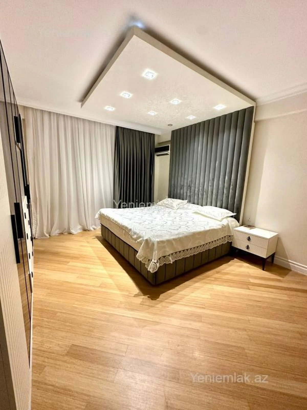 Satılır 3 otaqlı yeni tikili 140 m²