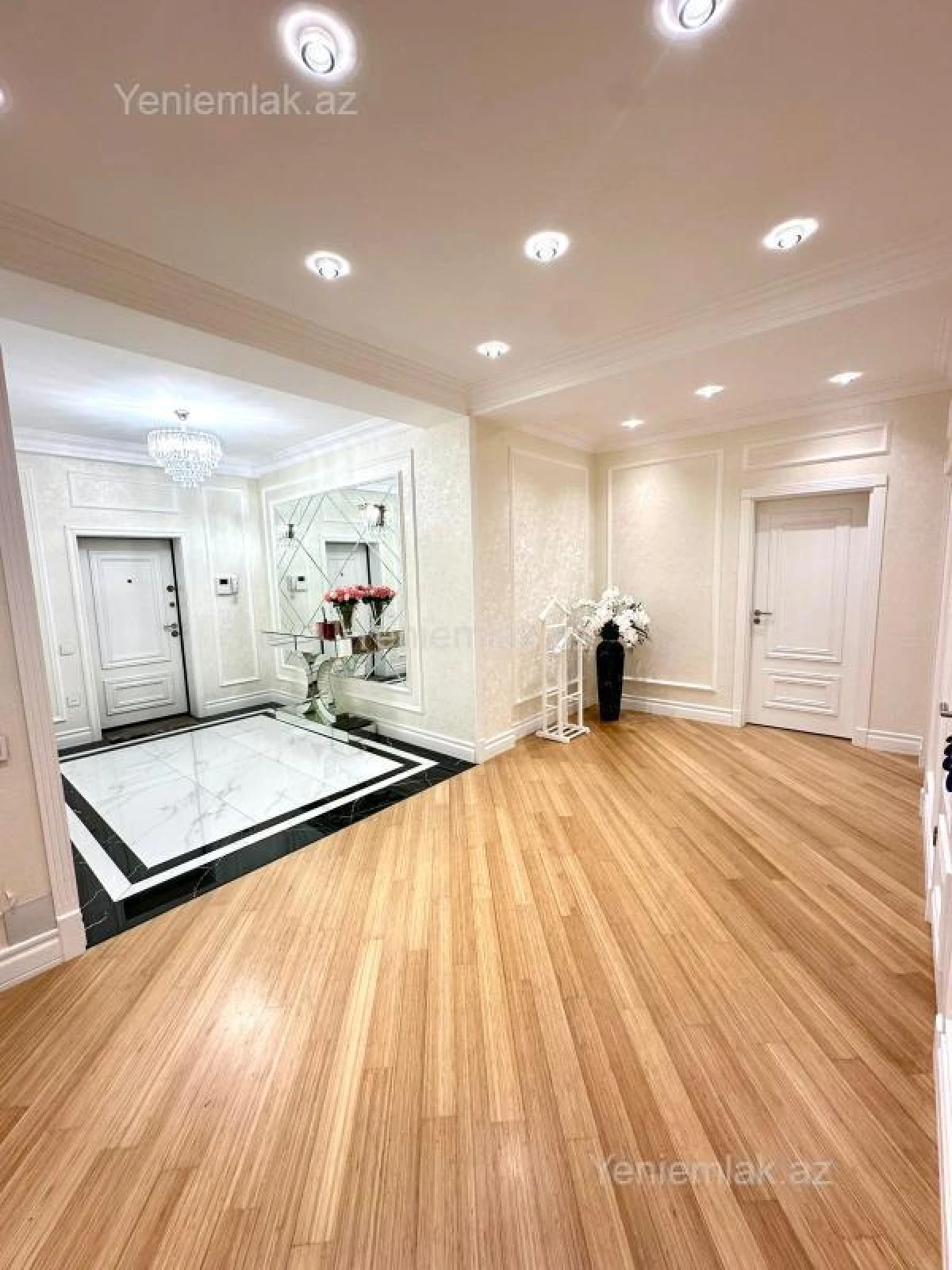 Satılır 3 otaqlı yeni tikili 140 m²