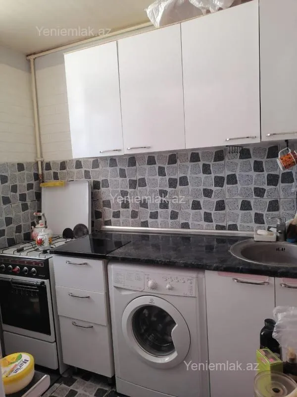 Satılır 3 otaqlı köhnə tikili 55 m²