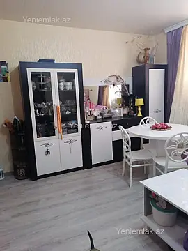 Satılır 3 otaqlı köhnə tikili 55 m²