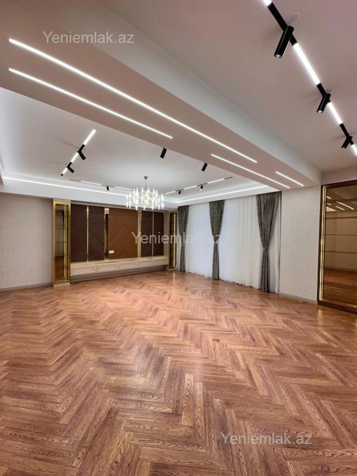 Satılır 4 otaqlı yeni tikili 195 m²
