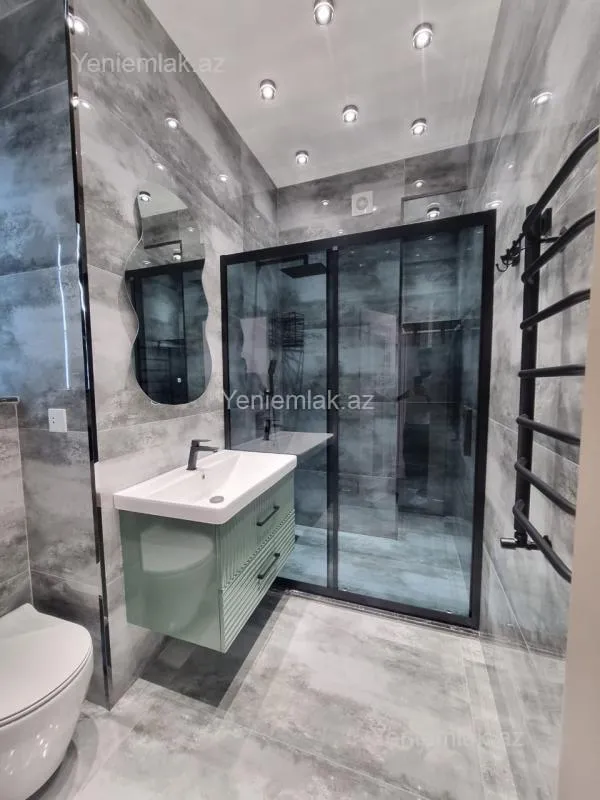 Satılır 4 otaqlı yeni tikili 195 m²