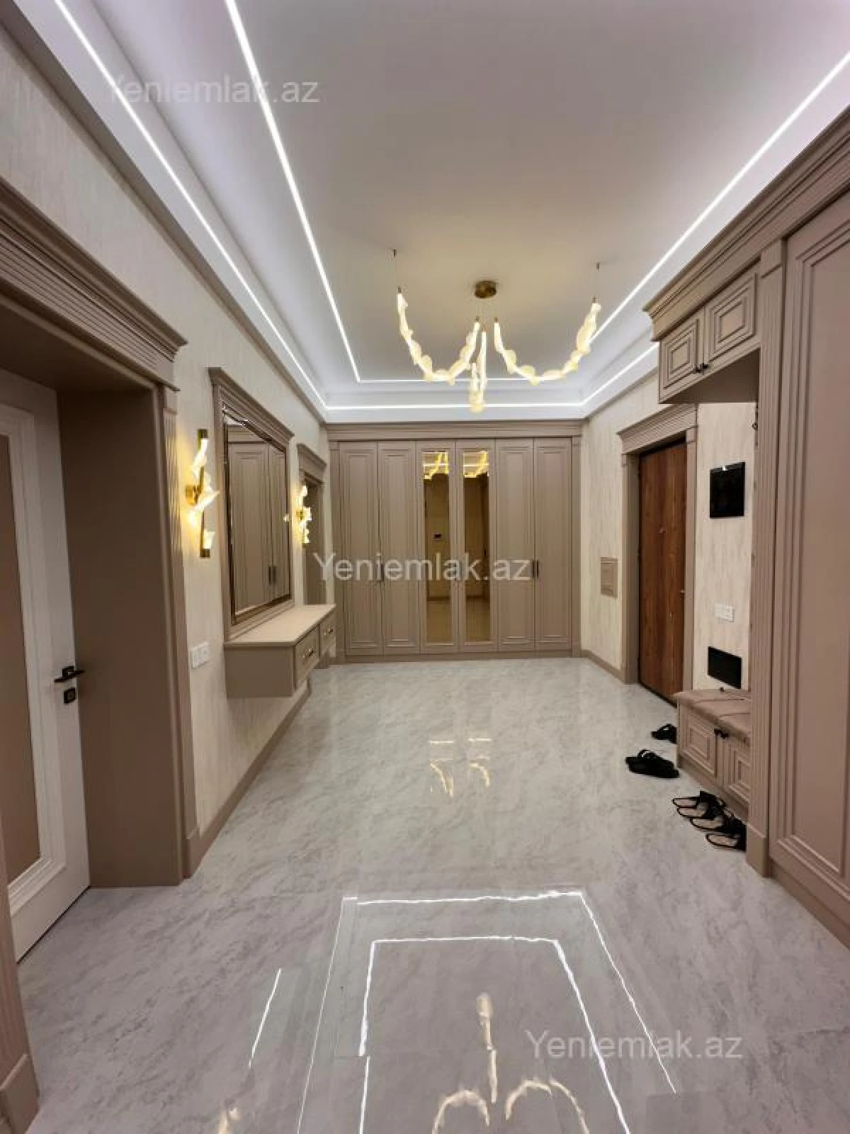 Satılır 4 otaqlı yeni tikili 195 m²