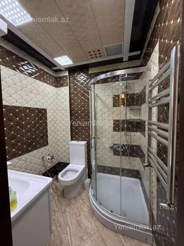 Satılır 3 otaqlı yeni tikili 115 m²