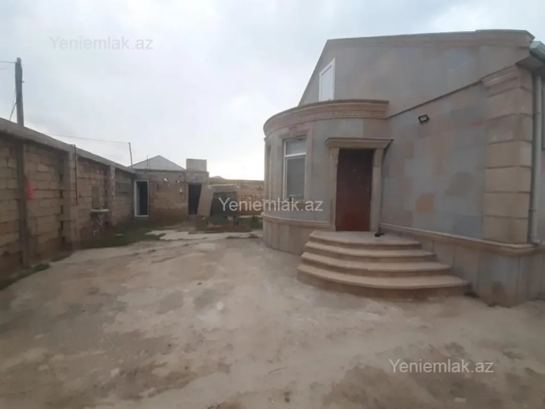 Satılır 3 otaqlı həyət evi 100 m²