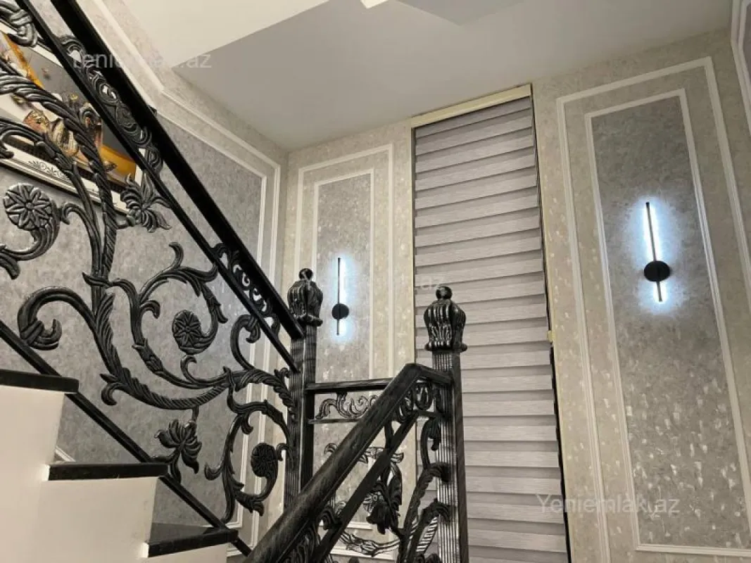 Satılır 7 otaqlı həyət evi 430 m²