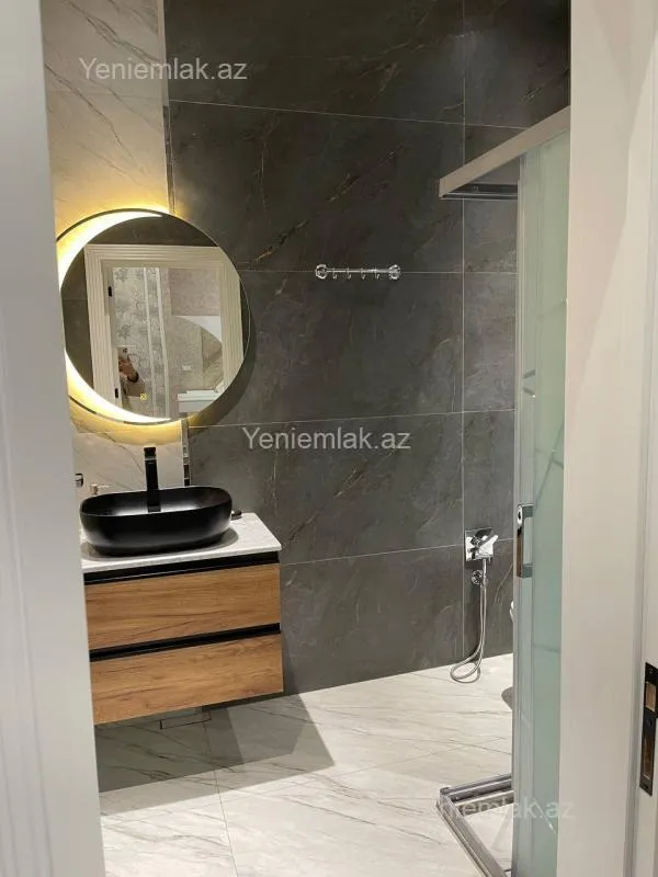 Satılır 7 otaqlı həyət evi 430 m²