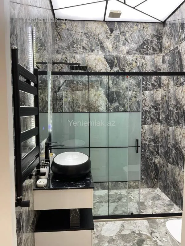 Satılır 7 otaqlı həyət evi 430 m²