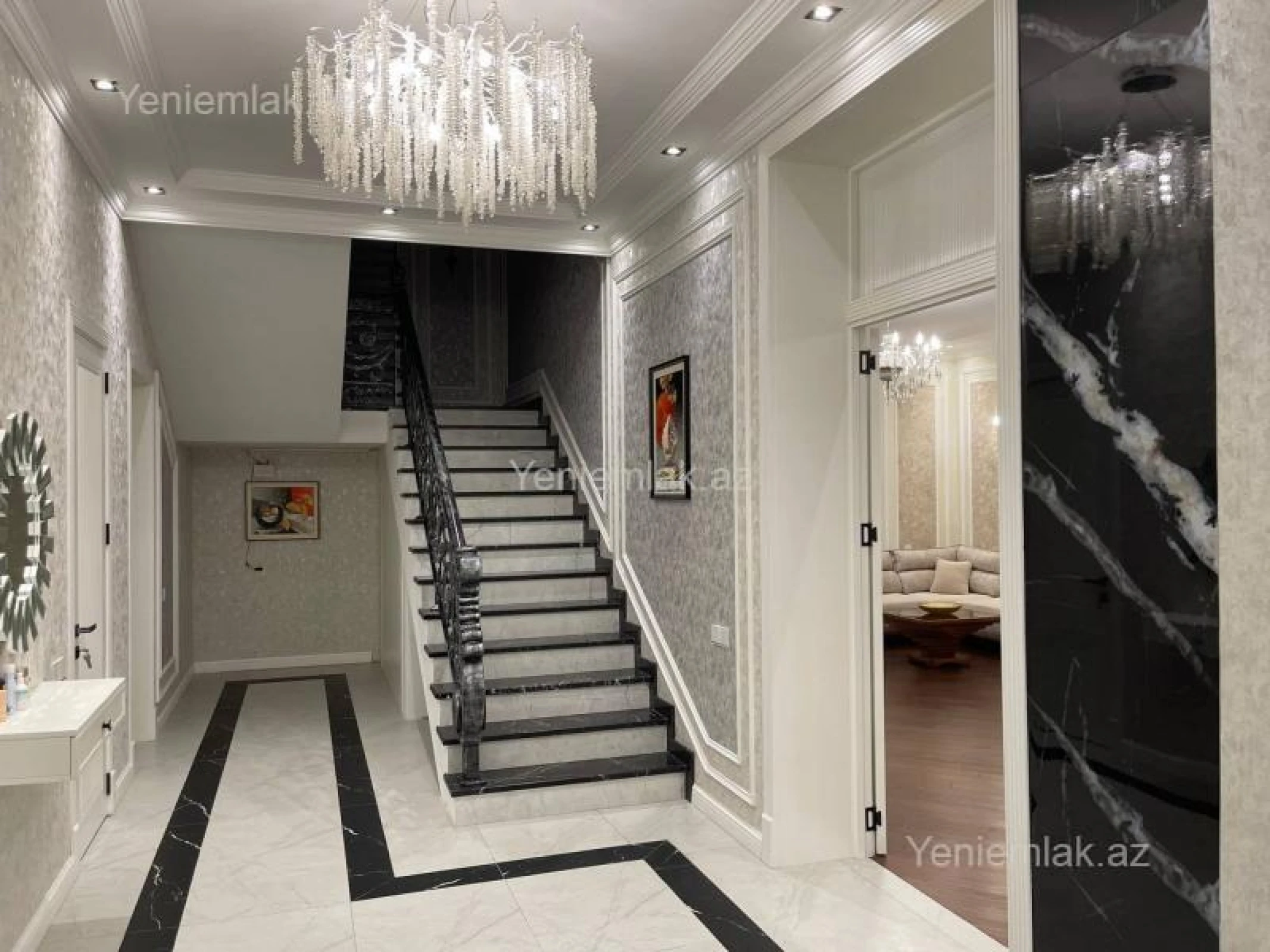 Satılır 7 otaqlı həyət evi 430 m²