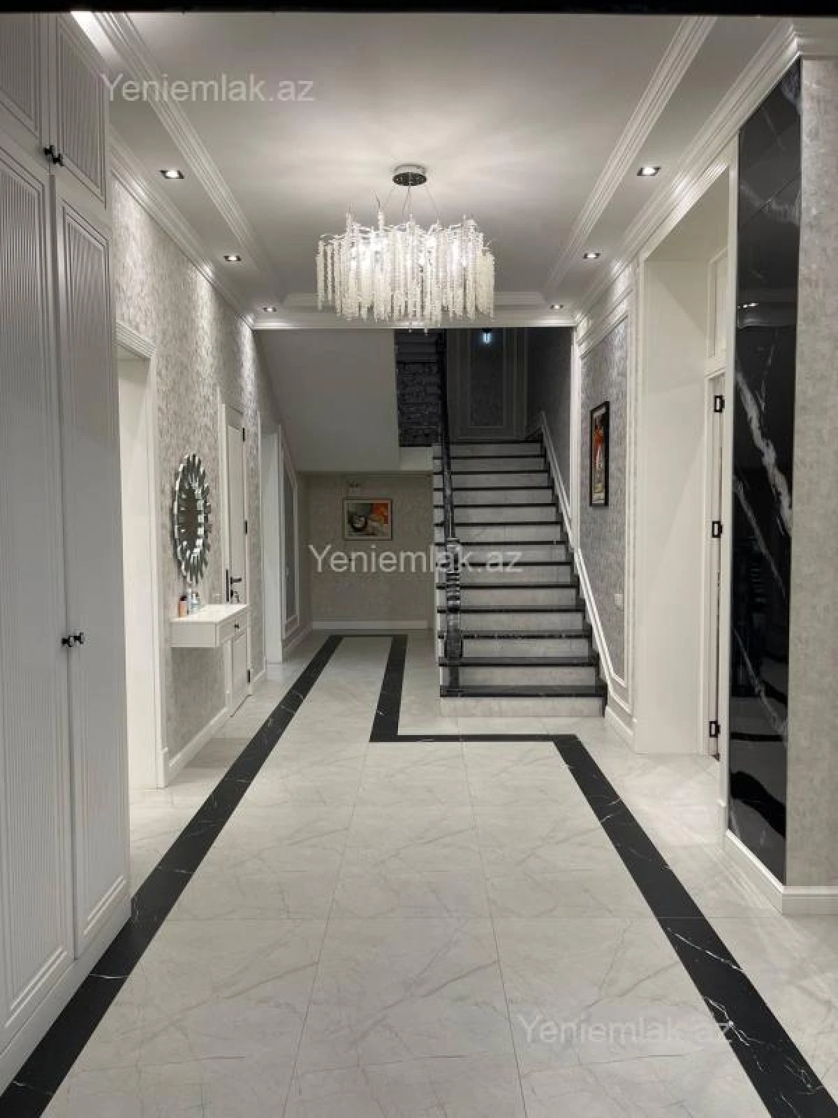 Satılır 7 otaqlı həyət evi 430 m²