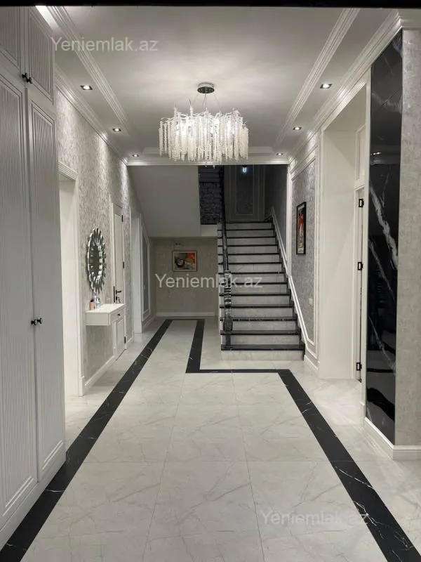 Satılır 7 otaqlı həyət evi 430 m²