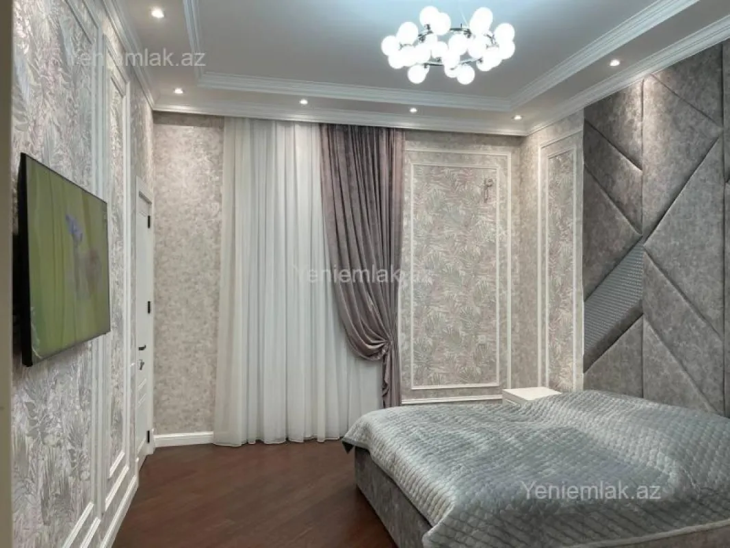 Satılır 7 otaqlı həyət evi 430 m²
