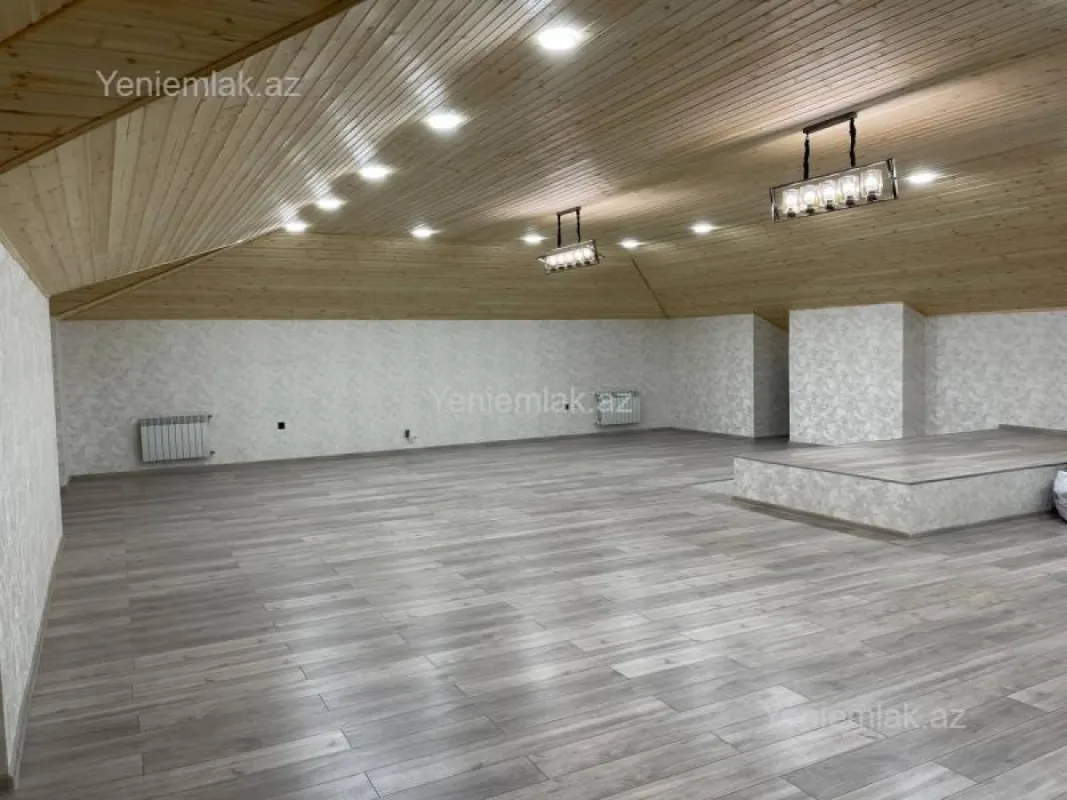 Satılır 7 otaqlı həyət evi 430 m²