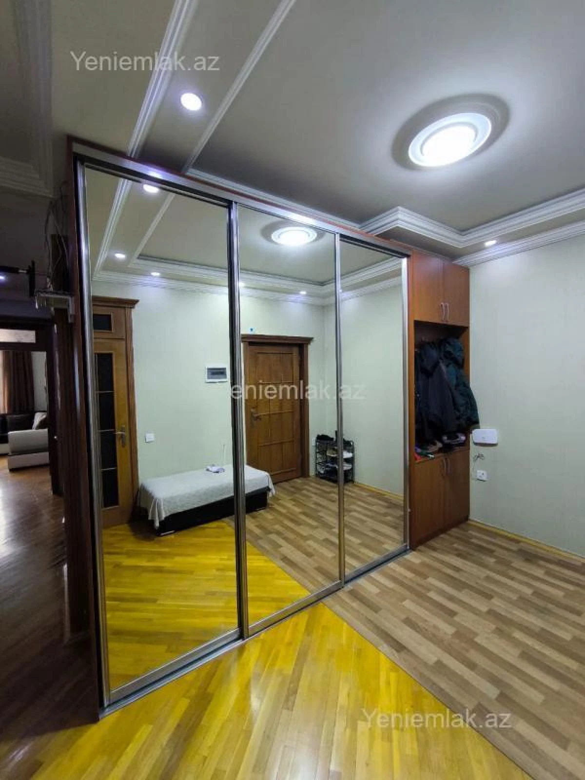 Satılır 3 otaqlı yeni tikili 128 m²
