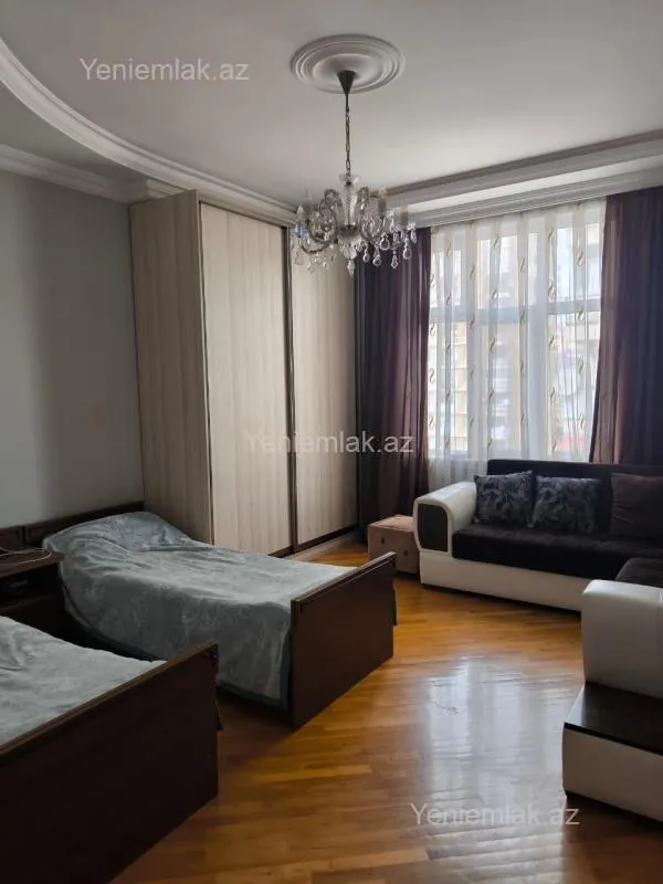 Satılır 3 otaqlı yeni tikili 128 m²