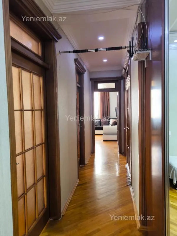 Satılır 3 otaqlı yeni tikili 128 m²