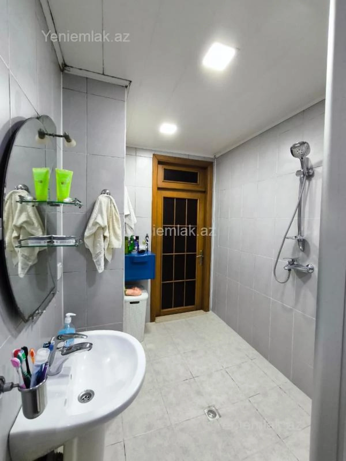 Satılır 3 otaqlı yeni tikili 128 m²