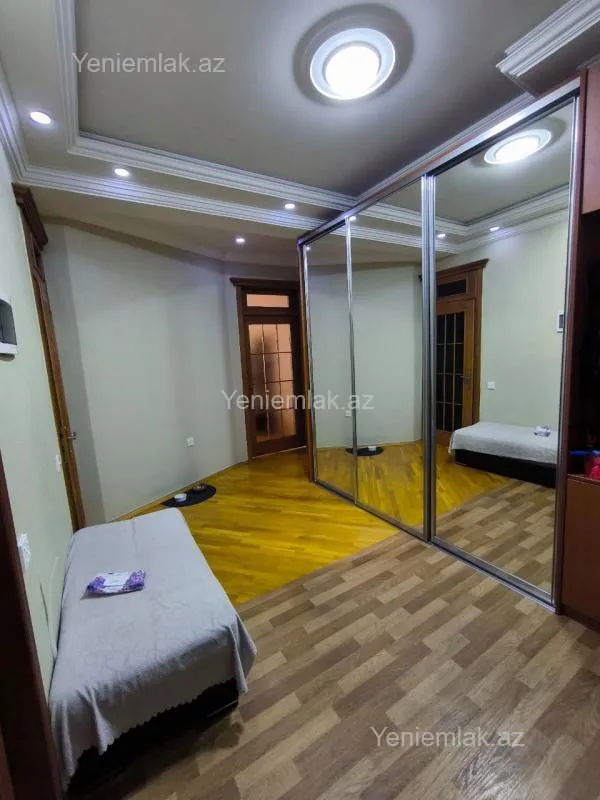 Satılır 3 otaqlı yeni tikili 128 m²