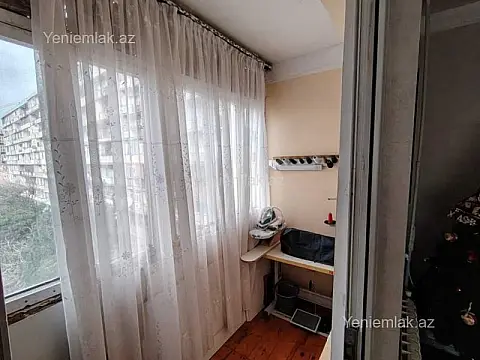Satılır 2 otaqlı köhnə tikili 70 m²