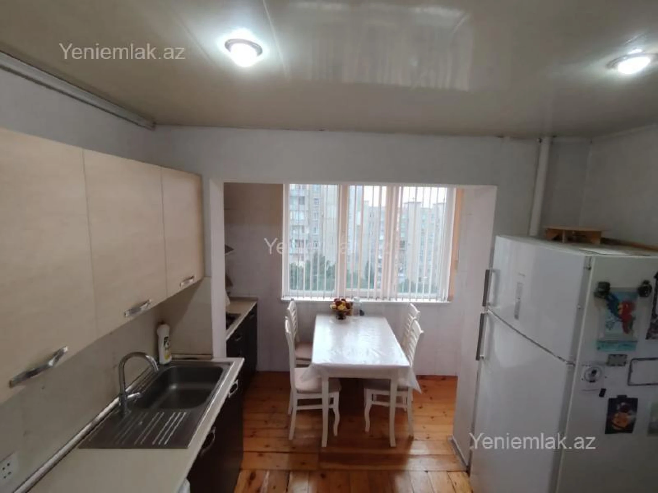 Satılır 2 otaqlı köhnə tikili 70 m²