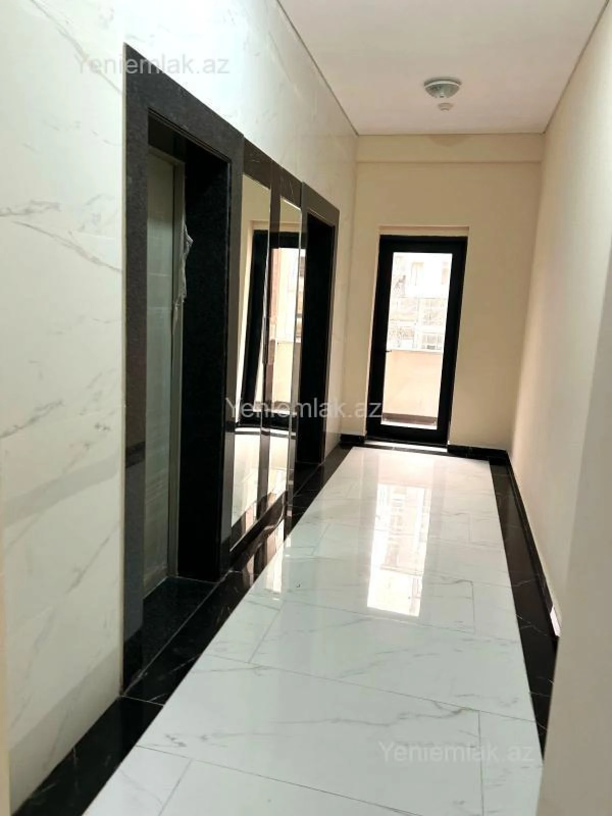 Satılır 2 otaqlı yeni tikili 72 m²