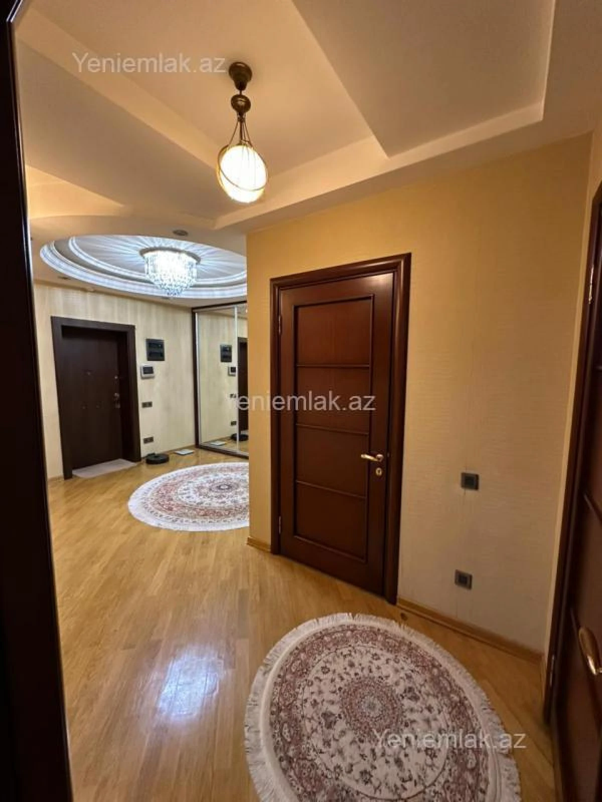 Satılır 3 otaqlı yeni tikili 162 m²