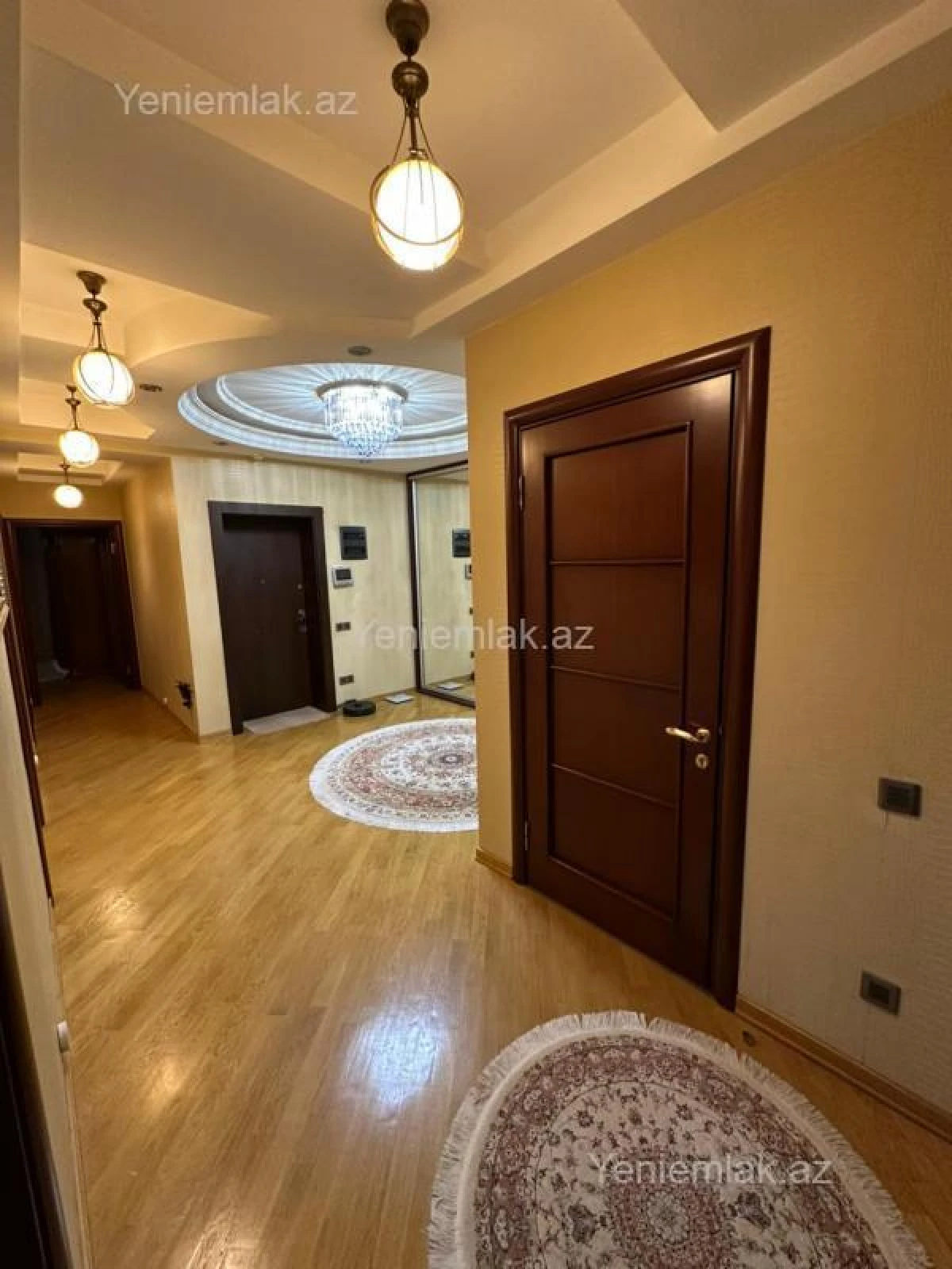 Satılır 3 otaqlı yeni tikili 162 m²