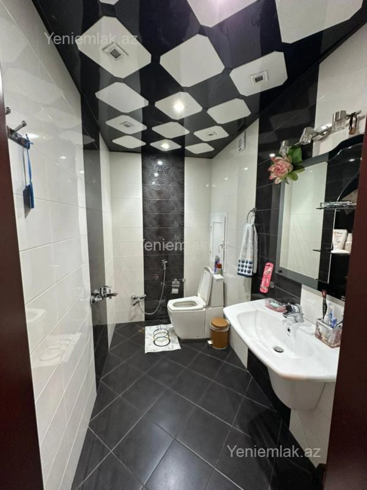 Satılır 3 otaqlı yeni tikili 162 m²