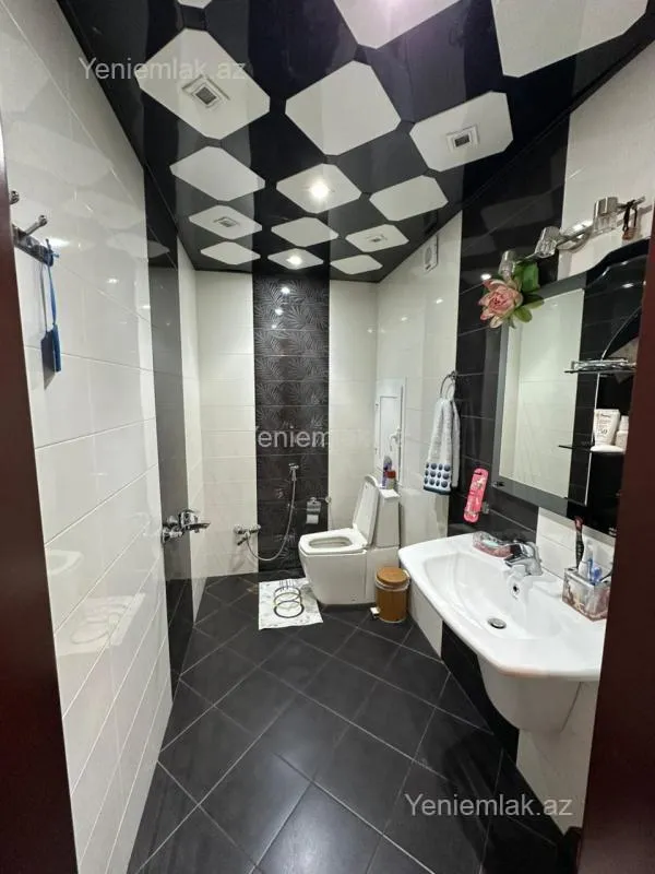 Satılır 3 otaqlı yeni tikili 162 m²