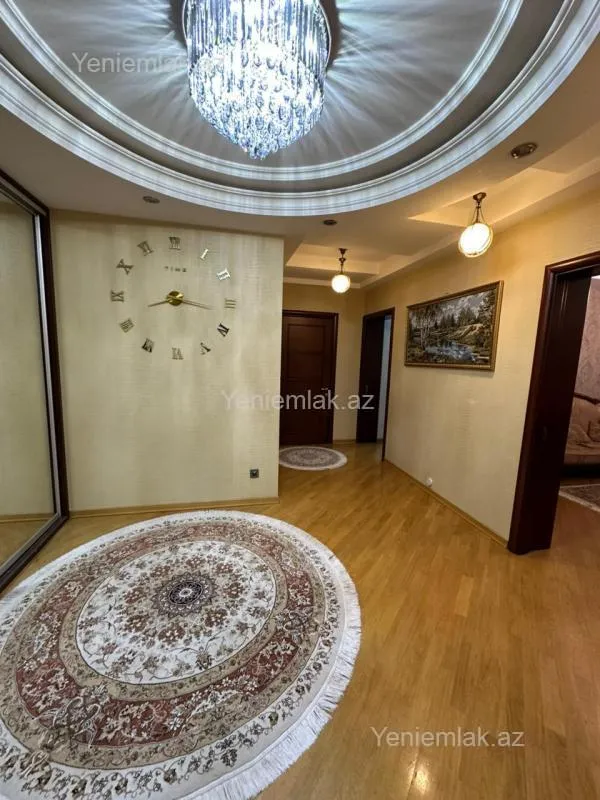 Satılır 3 otaqlı yeni tikili 162 m²