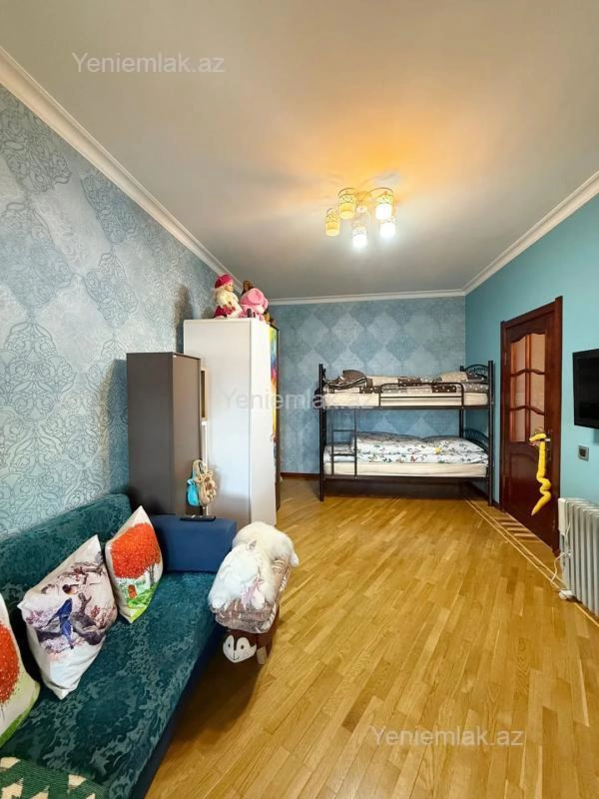 Satılır 4 otaqlı köhnə tikili 100 m²