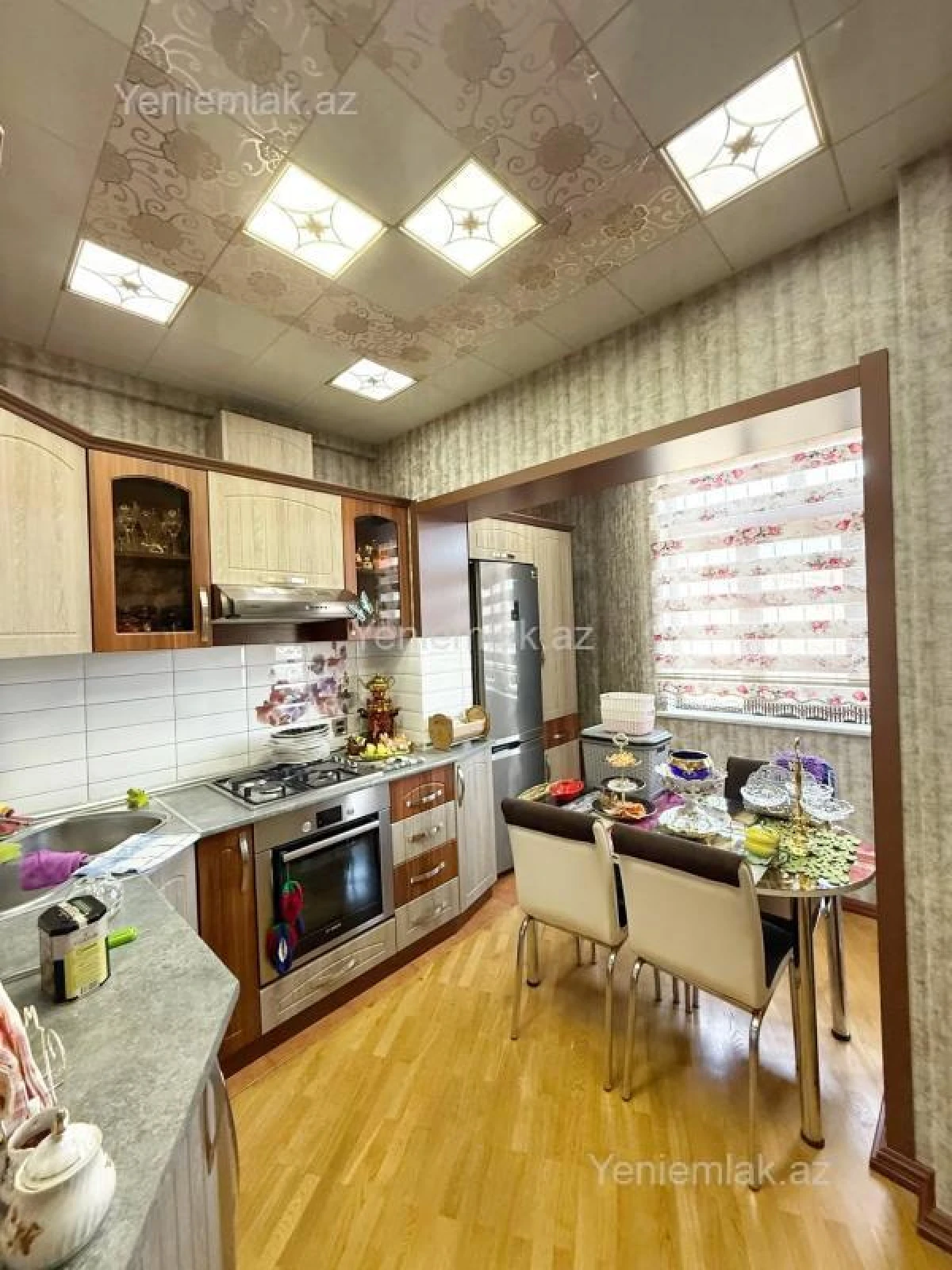 Satılır 4 otaqlı köhnə tikili 100 m²