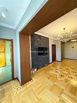 Satılır 4 otaqlı köhnə tikili 100 m²