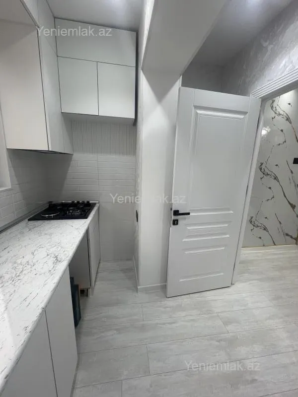 Satılır 2 otaqlı köhnə tikili 40 m²