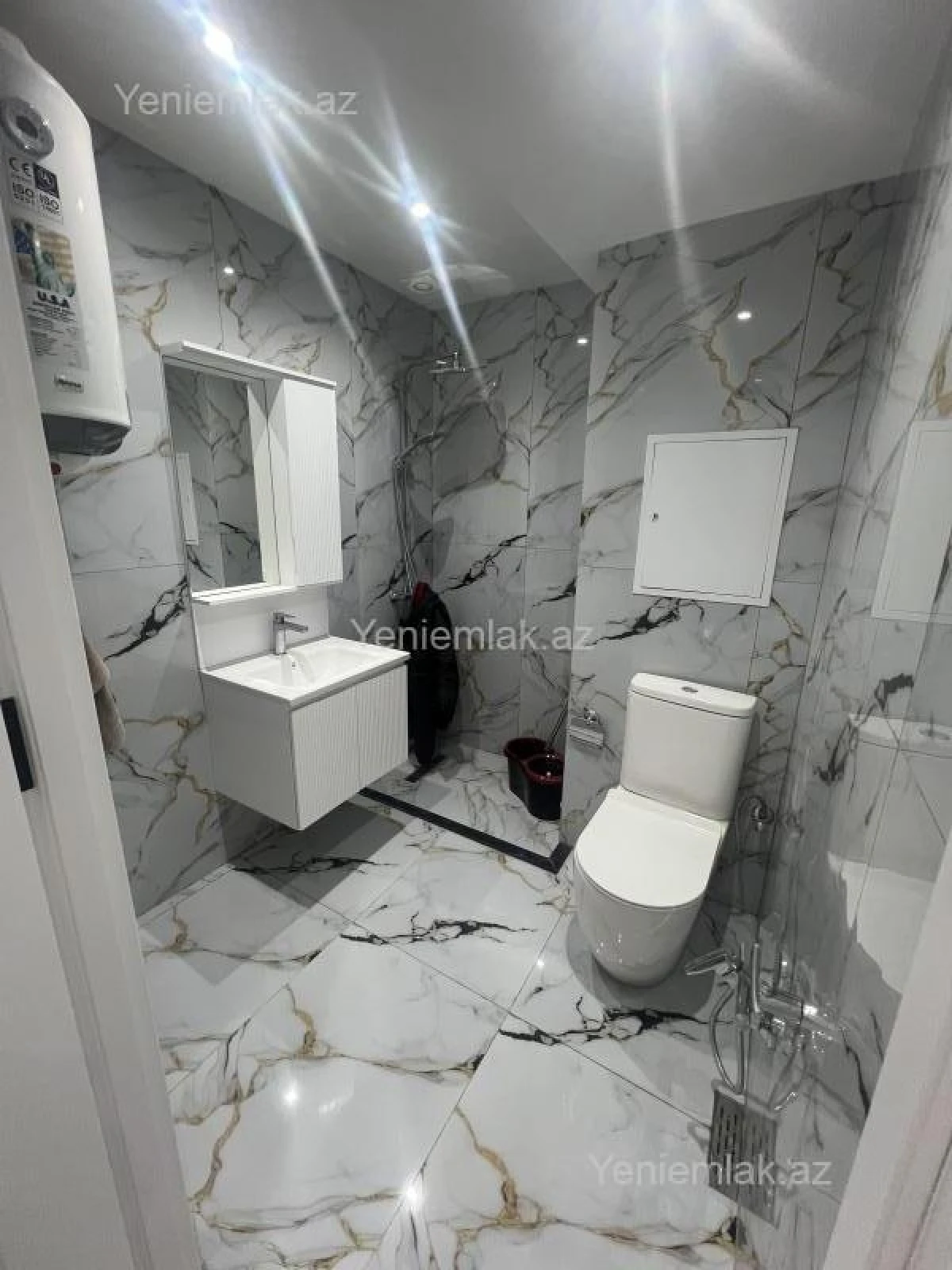 Satılır 2 otaqlı köhnə tikili 40 m²