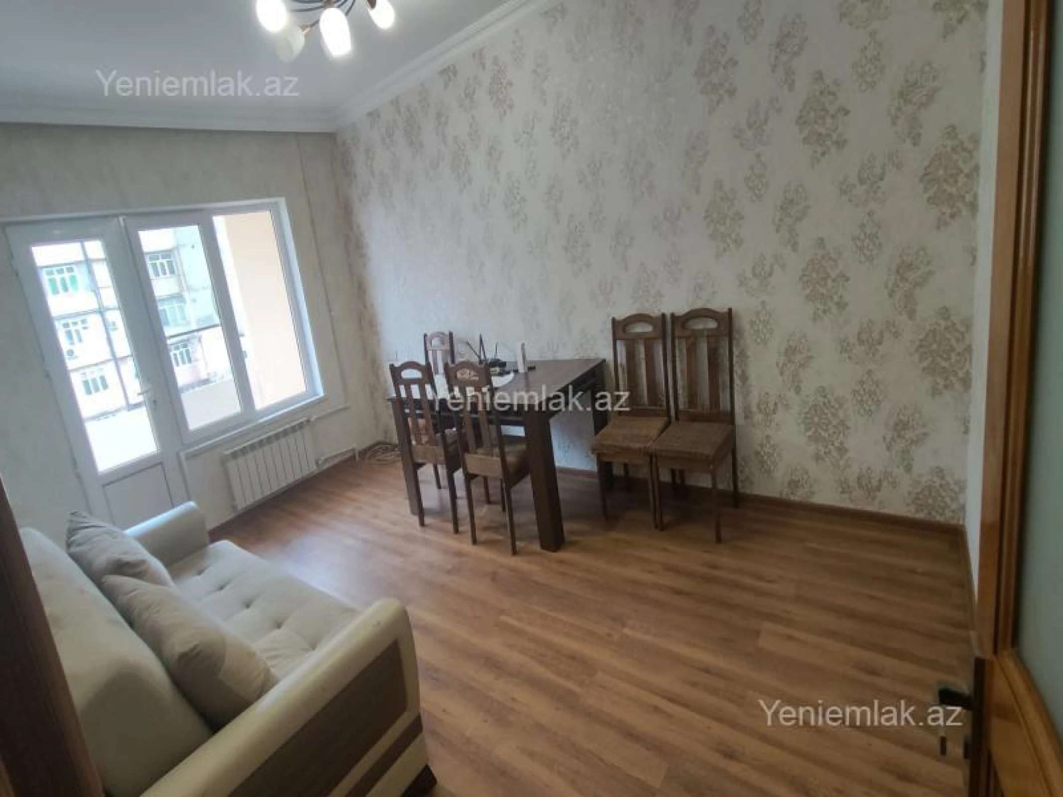 Satılır 2 otaqlı köhnə tikili 60 m²