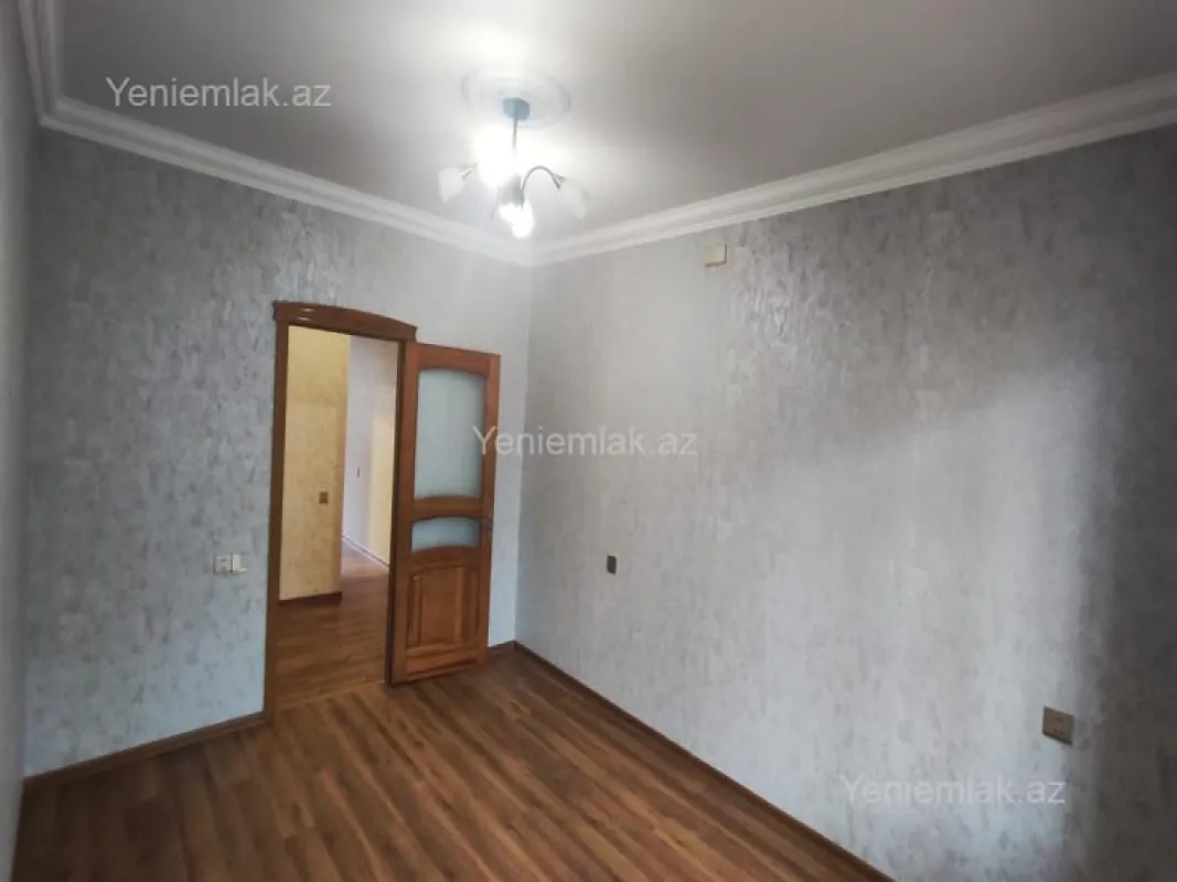 Satılır 2 otaqlı köhnə tikili 60 m²