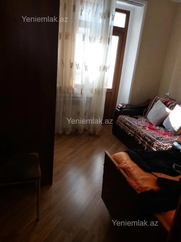 Satılır 5 otaqlı köhnə tikili 125 m²