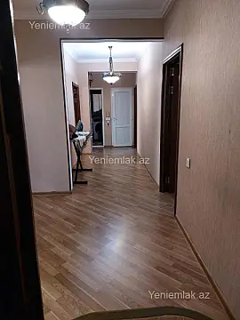 Satılır 5 otaqlı köhnə tikili 125 m²
