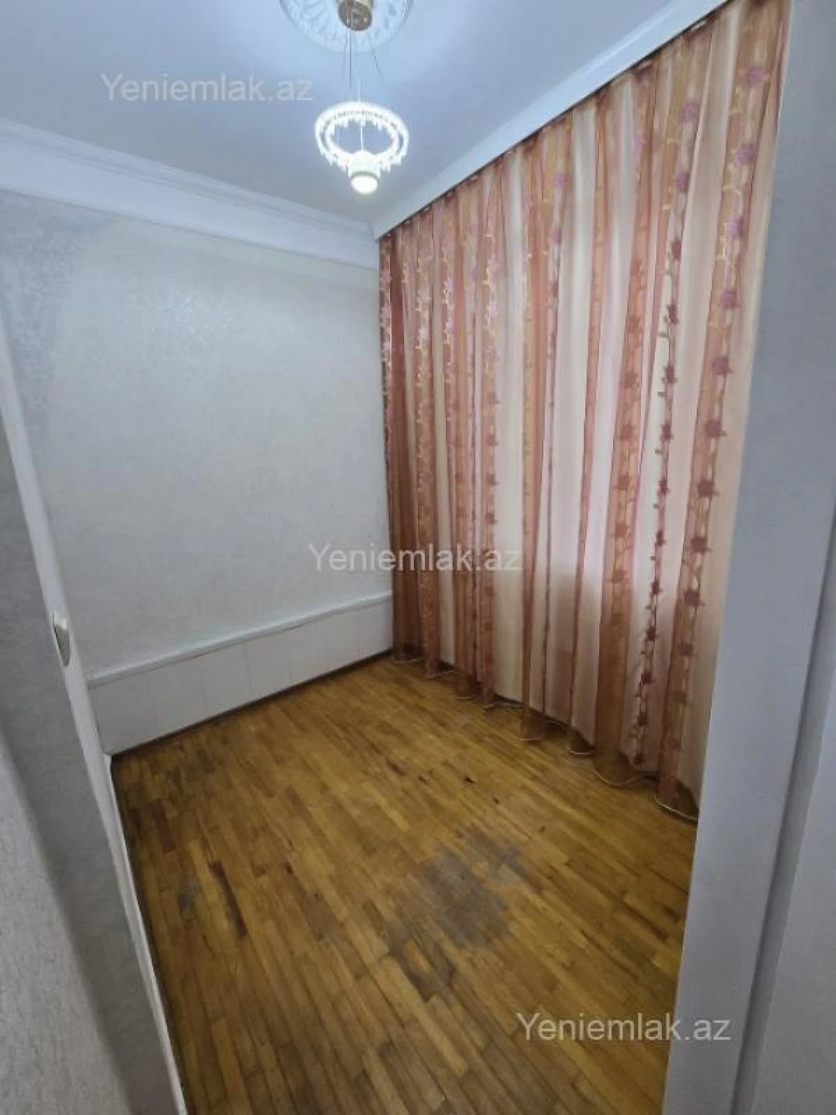 Satılır 3 otaqlı köhnə tikili 55 m²