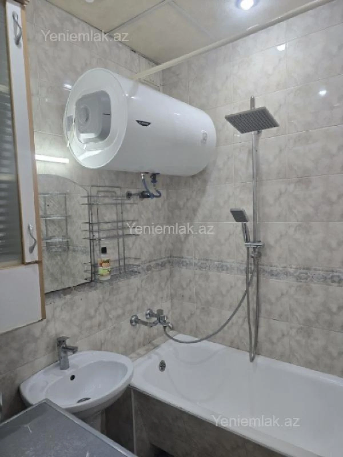 Satılır 3 otaqlı köhnə tikili 55 m²