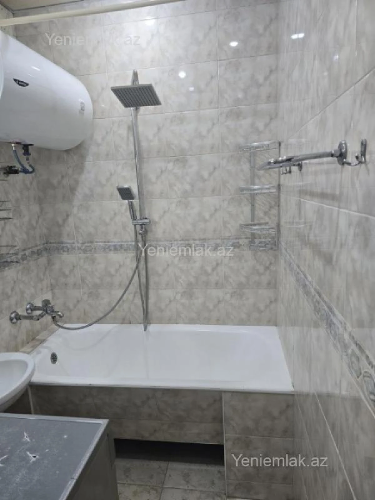 Satılır 3 otaqlı köhnə tikili 55 m²