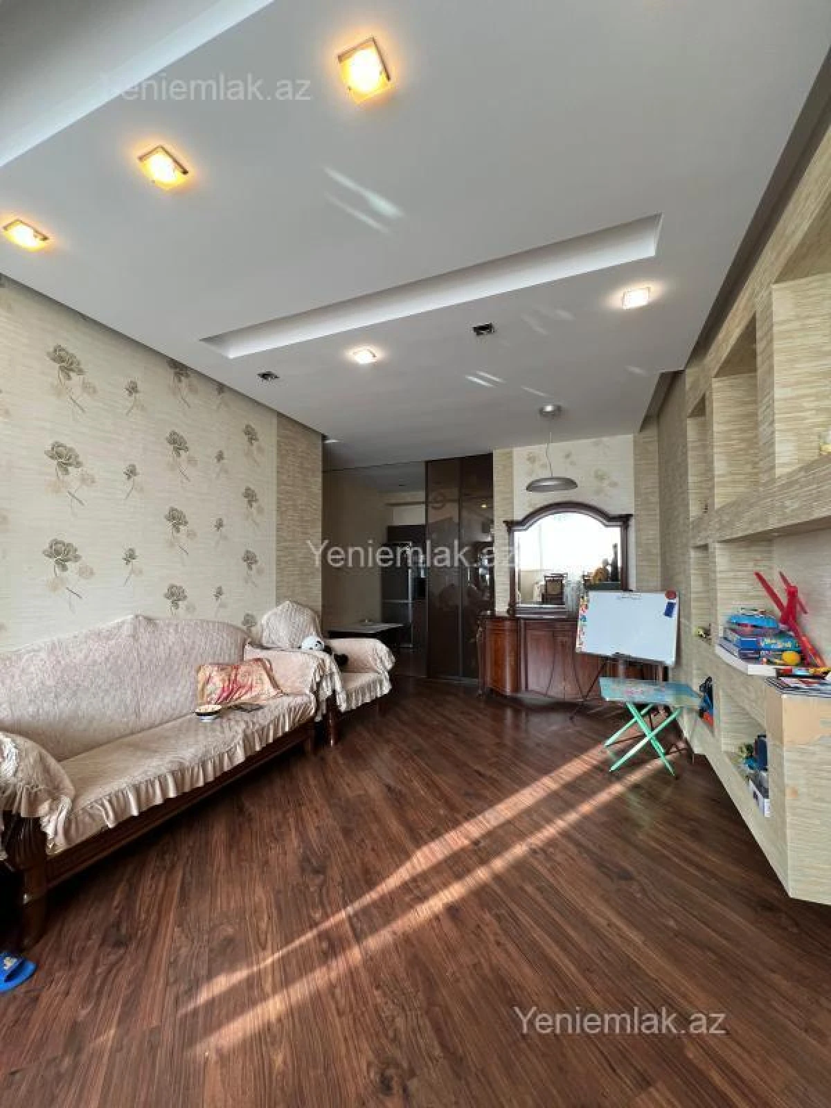 Satılır 3 otaqlı yeni tikili 96 m²