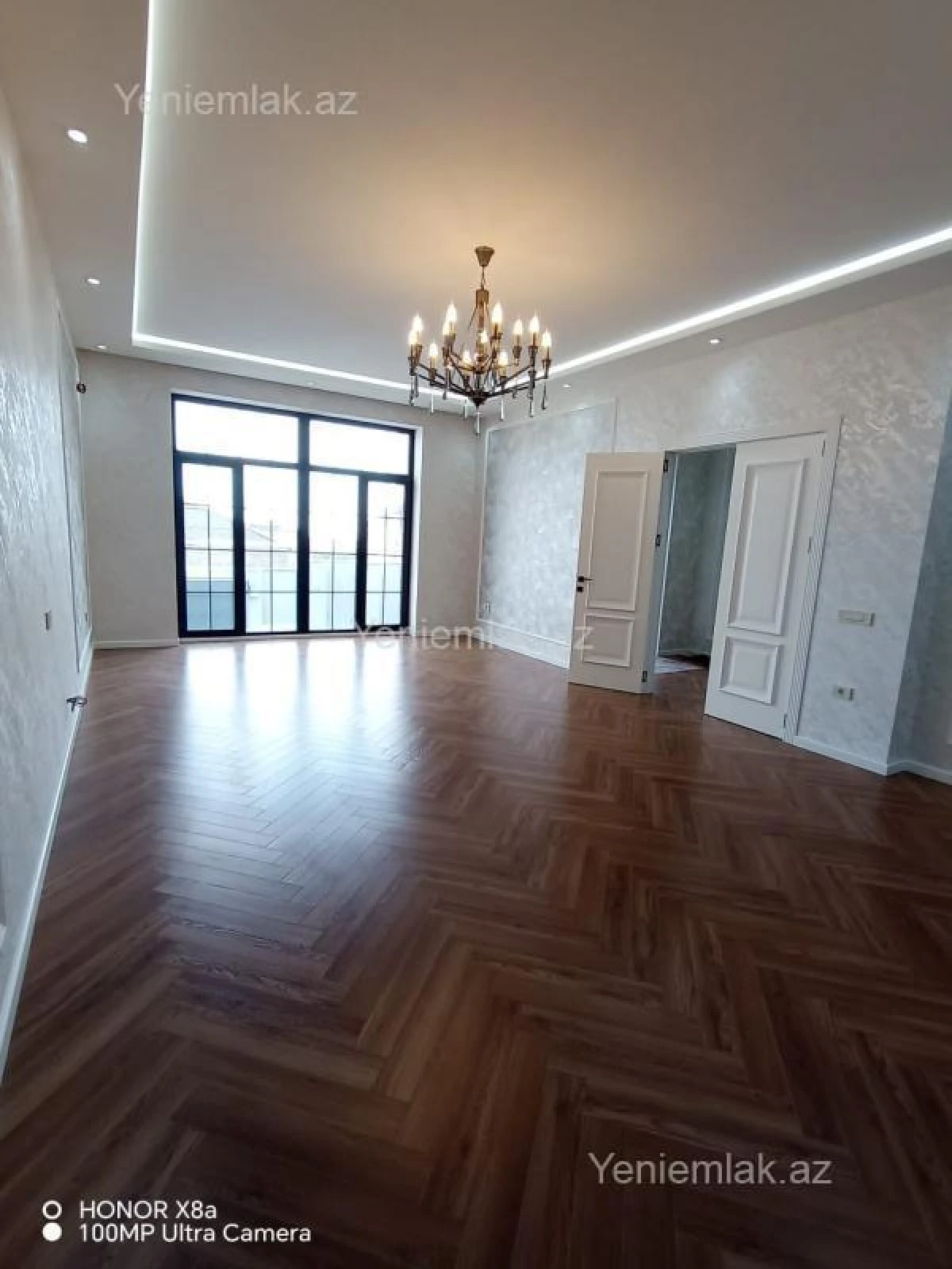 Satılır 4 otaqlı həyət evi 305 m²
